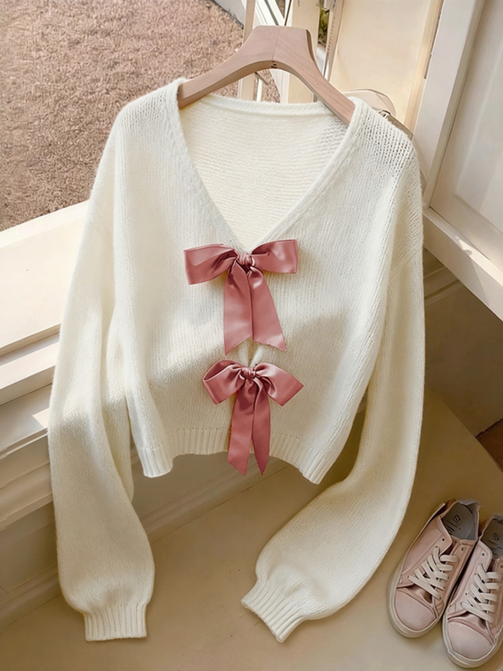 Bow-Knot Embellished V-Neck Cardigan